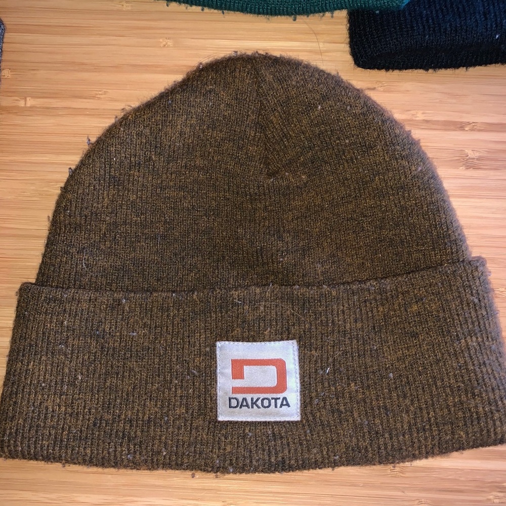 Assorted beanies - Picture 4 of 5